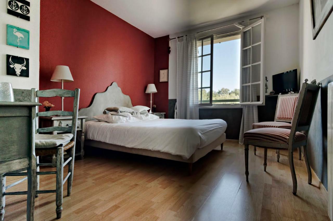 Le Mas Du Pont Roman Mane  Room photo